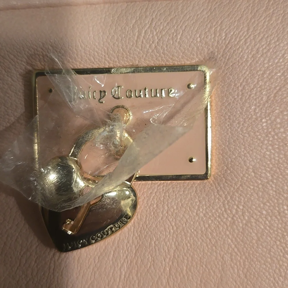 Juicy Coutour Women’s Pink Zip Wallet - Gold Hardware- New